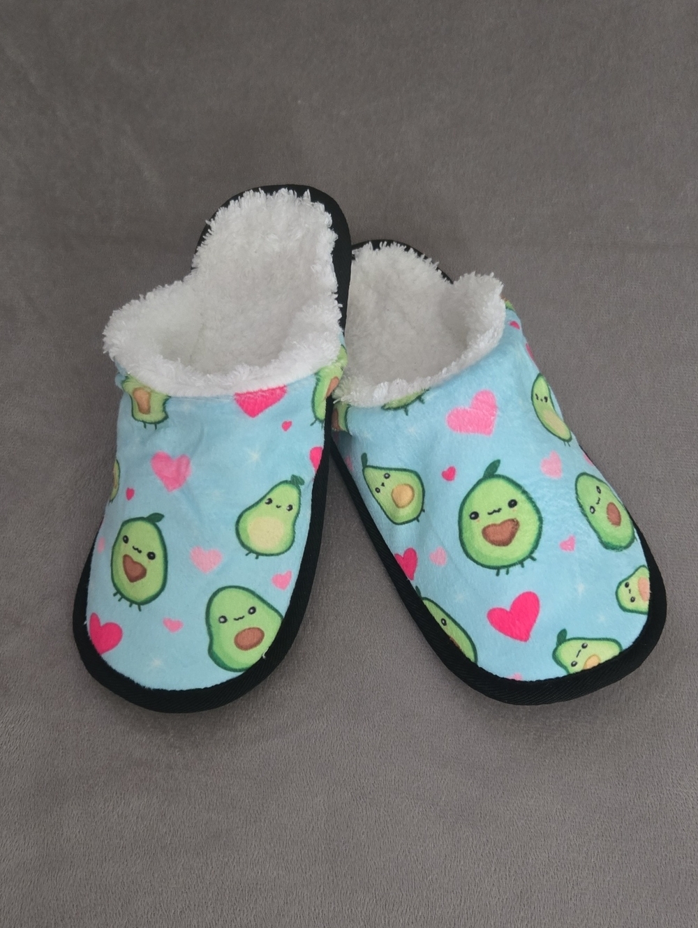 NWOT--Adorable Avocado Slippers (Size M)
